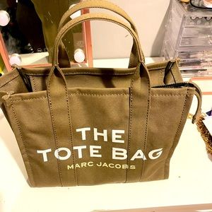 Marc Jacobs The Tote Bag